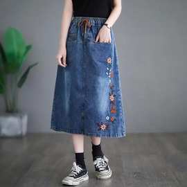 2026夏季新款刺绣牛仔半身裙女松紧腰中长款A字裙复古文艺风百搭