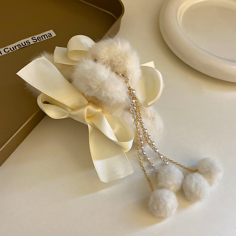 Autumn And Winter Plush Bow Tassel Hairpin Sweet Back Head Plate Hair Clip display picture 2
