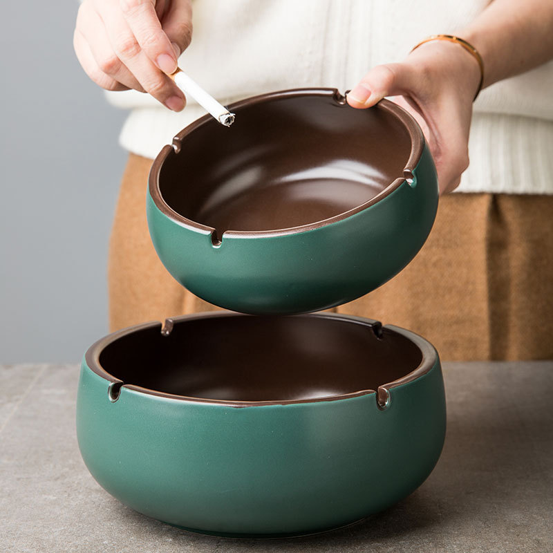 Cenicero de gran tamaño esmaltado de horno de lujo ligero sala de té de cerámica retrógrada hotel cenicero de sala de estar doméstica decoración de oficina de tendencia