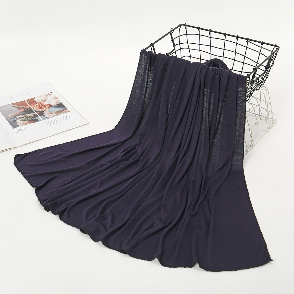 Ladies' scarf image 3