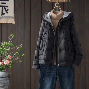 2023 Winter Small Hooded Lightweight Down Jacket Women's Short Korean Fashion Slimming White Duck Down Bread Jacket