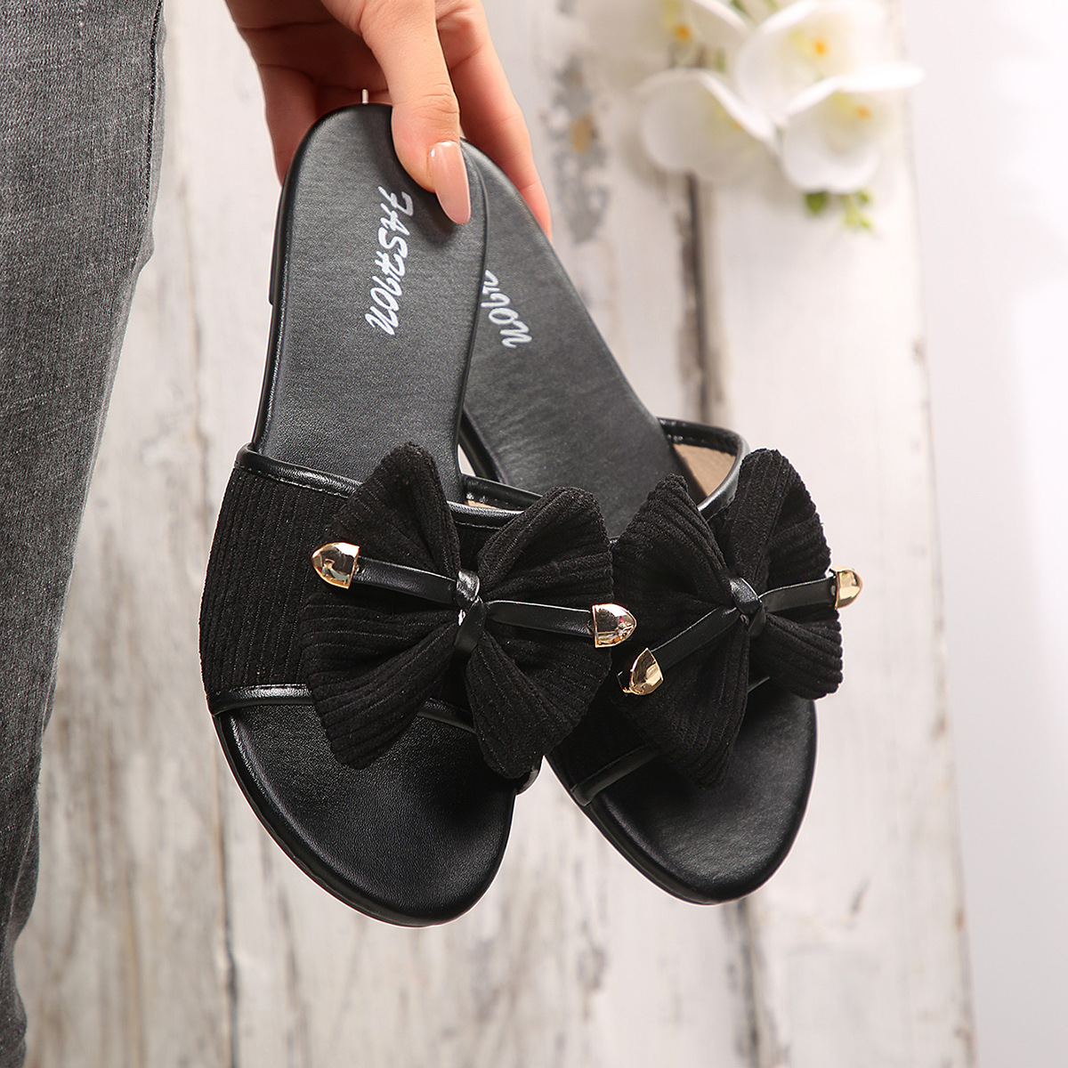 Sandalias Planas para Mujer de Cuero Sintético con Decoración Metálica, Cómodas, para Uso Casual image 3