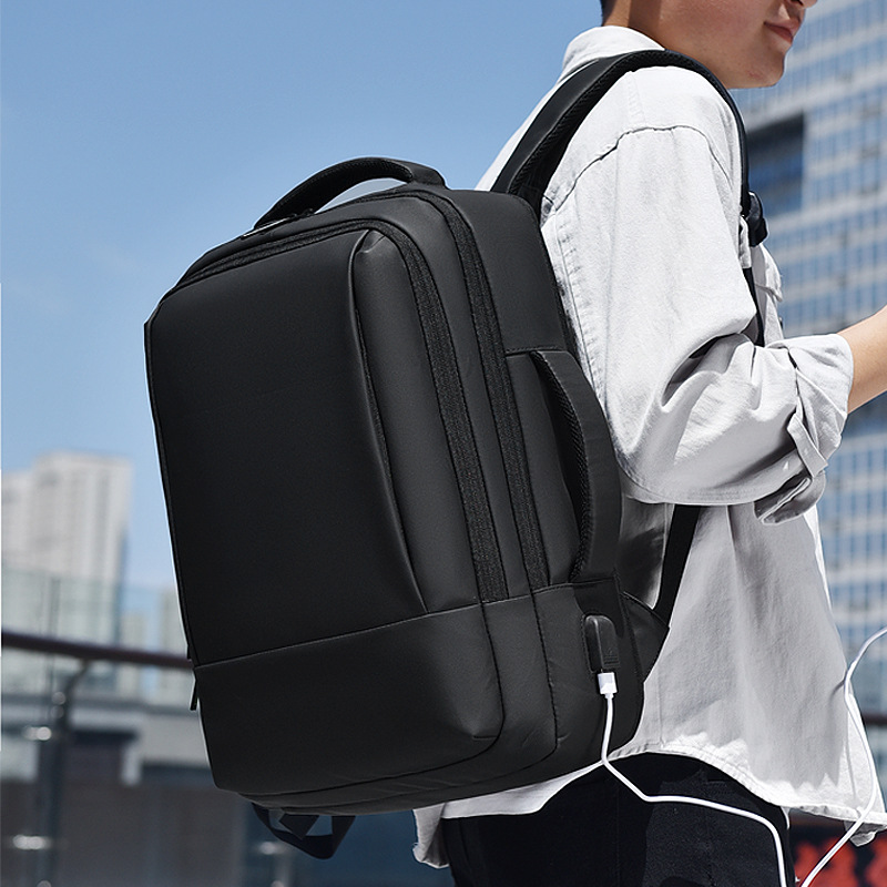 Solid color capacious backpack