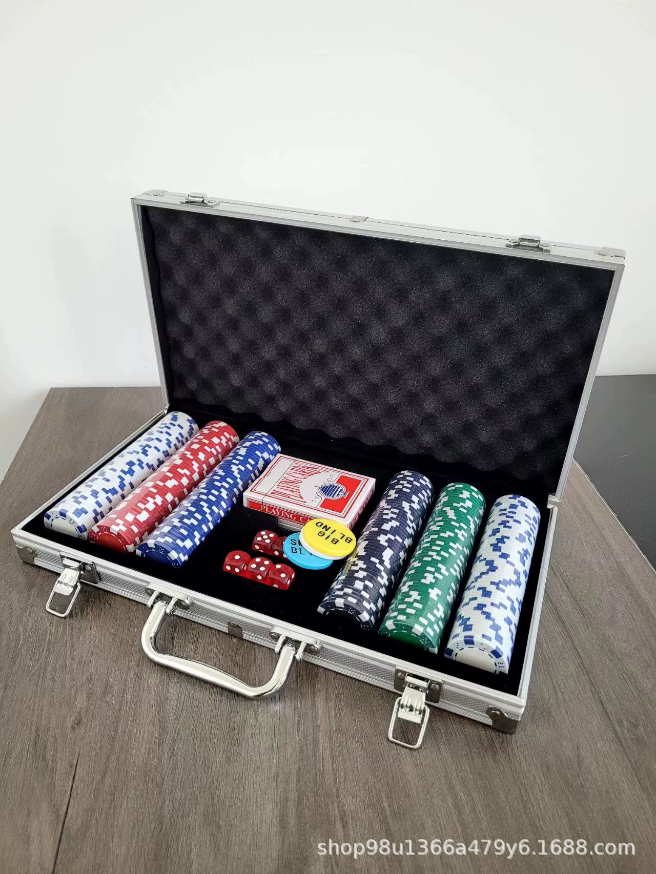 Набор фишек покера Texas Hold'em, алюминиевая коробка, чипы и кости, опции 25–500 шт