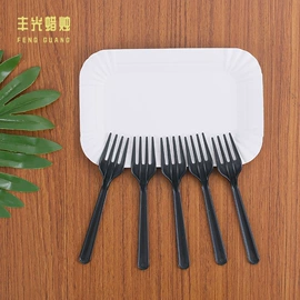 蜡烛;刀叉勺套装;一次性餐具