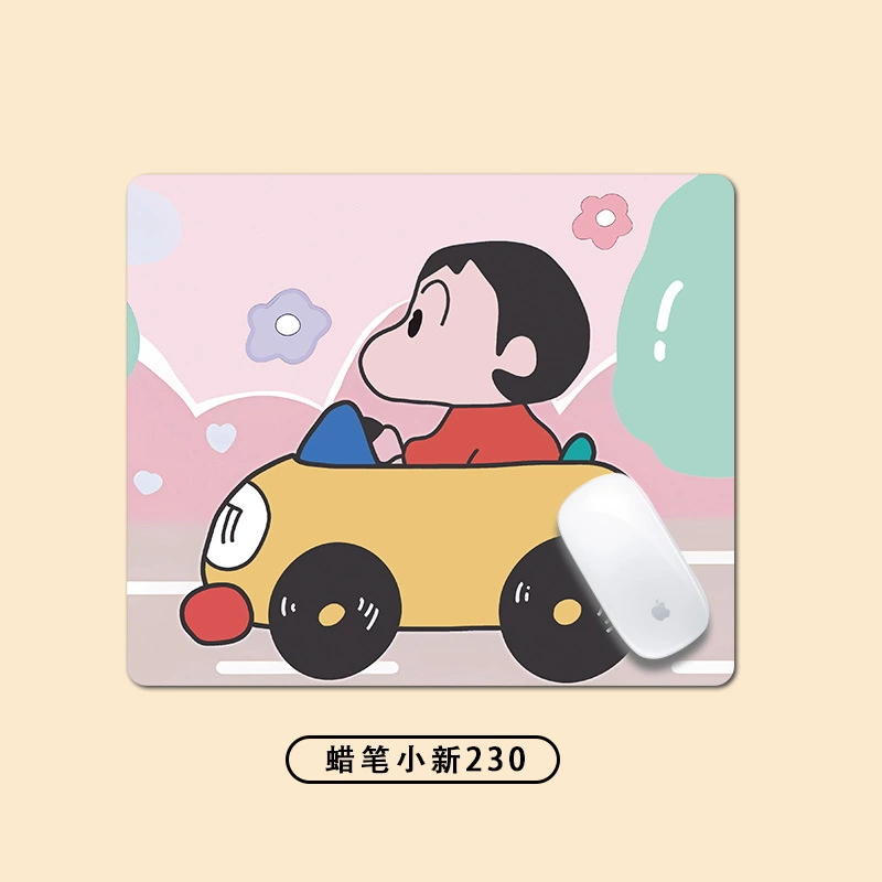 Crayons, small cartoon mouse