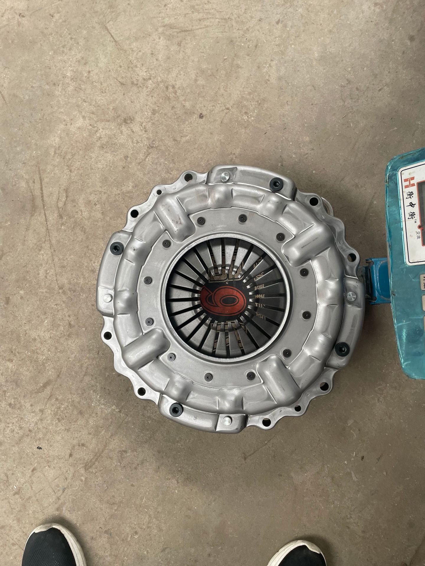 WG9921160200 Heavy-duty truck 430L2 clutch pressure plate, compatible with Shandeka, Howo T7H, Weichai, and Jiefang J6P