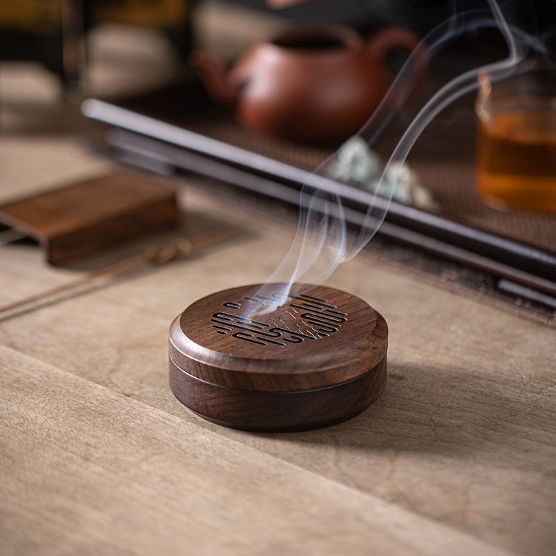 Chinese Black Walnut Solid Wood Incense Burner for Home Indoor Agarwood Sandalwood Incense Tea Incense Aromatherapy Burner Wooden Box with Lid
