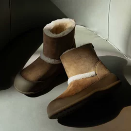 女式休闲单鞋;女式皮靴;平底拖鞋