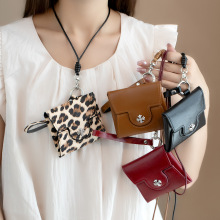 复古便携式方块小包挂脖项链十字架独特设计零钱口红包毛衣链配饰