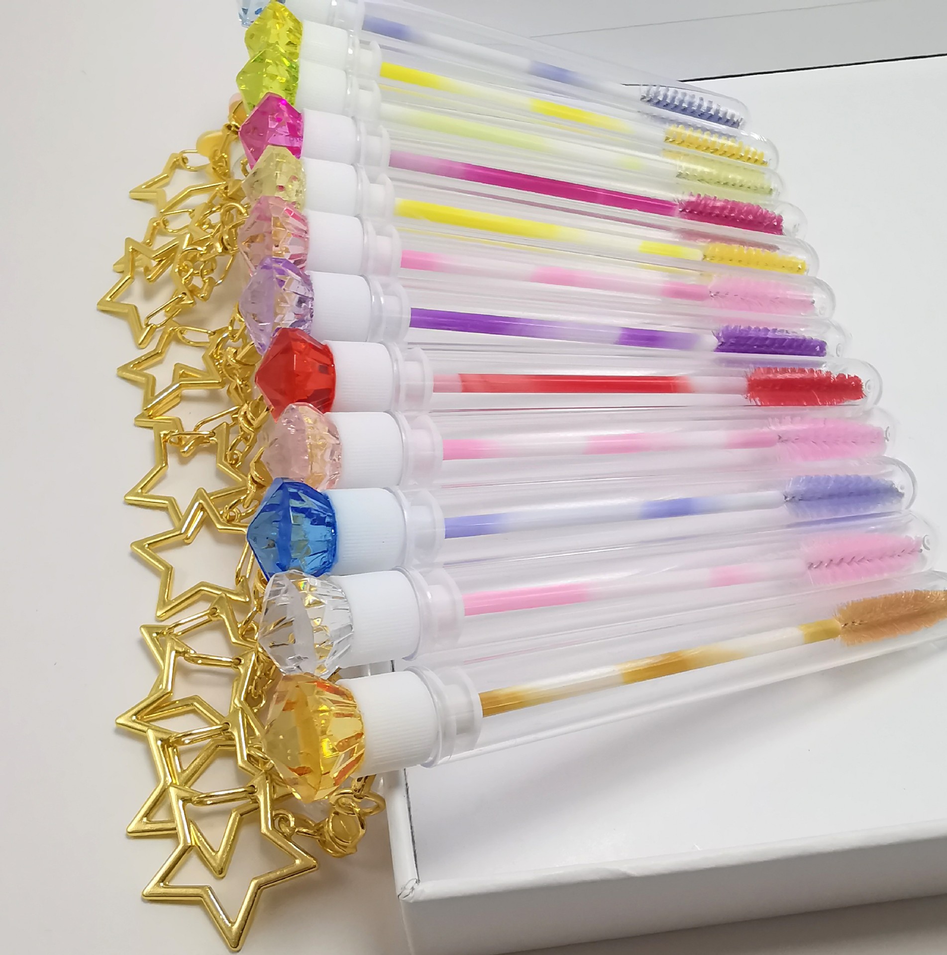Disposable two-color transparent brush for eyelashes