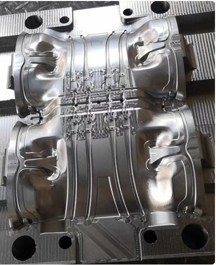 厂家供应 精密塑胶模具制造  制造塑料储物箱模具