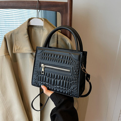 Minimalist Korean-style Instagram handbag, 2023 summer new trendy single-shoulder crossbody bag, small square women's bag, fashionable