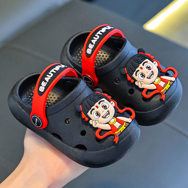 Niños Nezha zapatillas de verano para niños antideslizantes domésticos de dibujos animados para bebés con suela suave para niños pequeños zapatos de agujero de cabeza