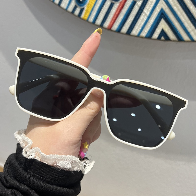 Nuovi occhiali da sole alla moda transfrontalieri Cat Eye per uomo e donna, occhiali da sole neri di alta qualità, celebrità di Internet_voghion.com
