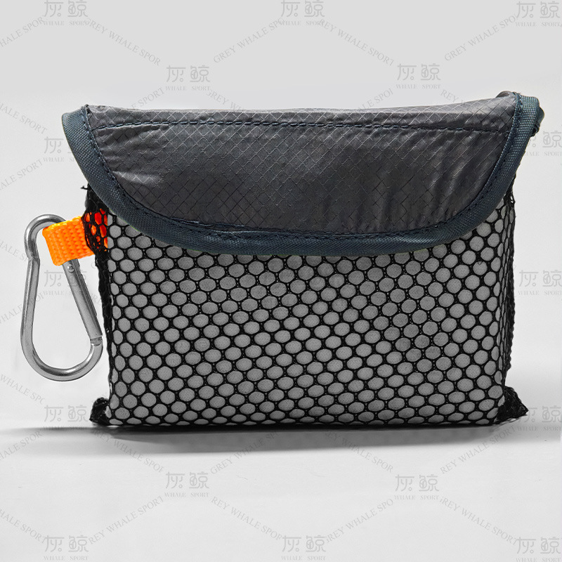 그레이 나일론 백