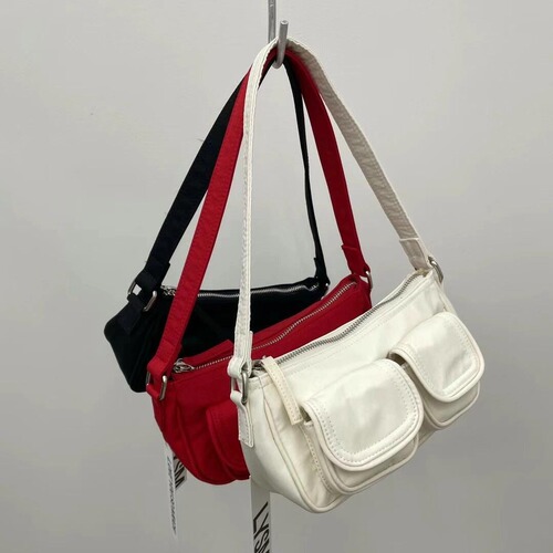 Korean niche personalized retro nylon multi-pocket commuting crossbody bag, new spicy girl versatile underarm bag