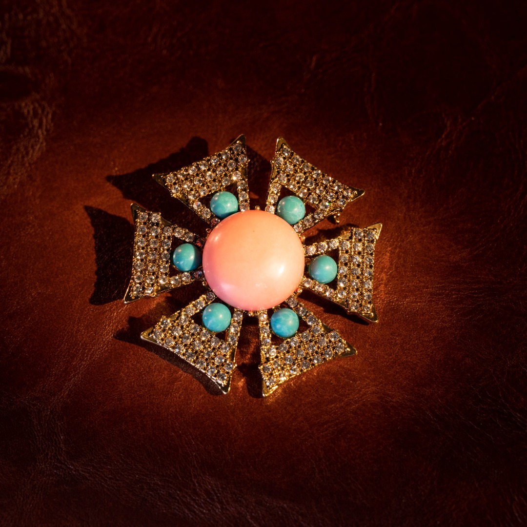 Europa y América del comercio exterior vintage réplica completa diamante temperamento retro elegante broche joyería antigua chapado en oro