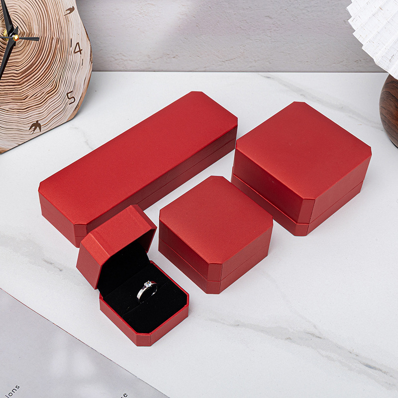 In-Stock Octagonal Imitation Leather Paper Jewelry Box for Rings, Bracelets, Pendants, and Jewelry Packaging, Gold Gift Box