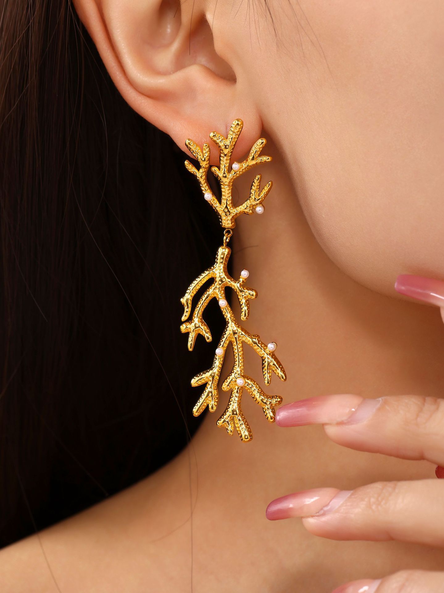 Coral Shaped Dangle Earrings With Pearl Texture For Women_voghion.com