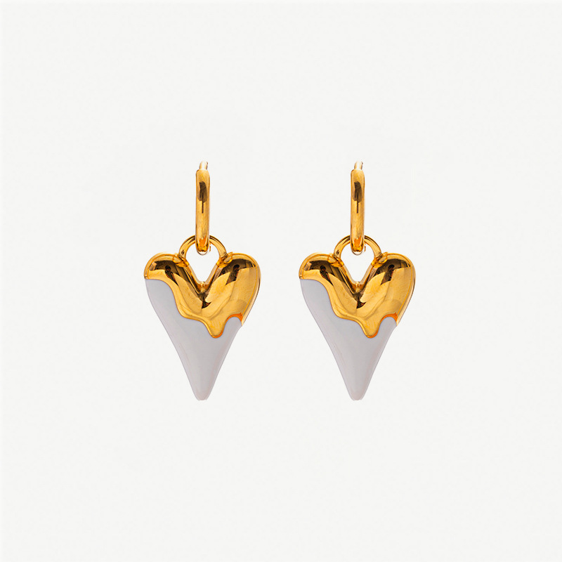 TENA Europa y los Estados Unidos de moda auriculares de acero inoxidable lujo ligero alto amor 18k oro titanio acero goteo de aceite INS ventana mujer