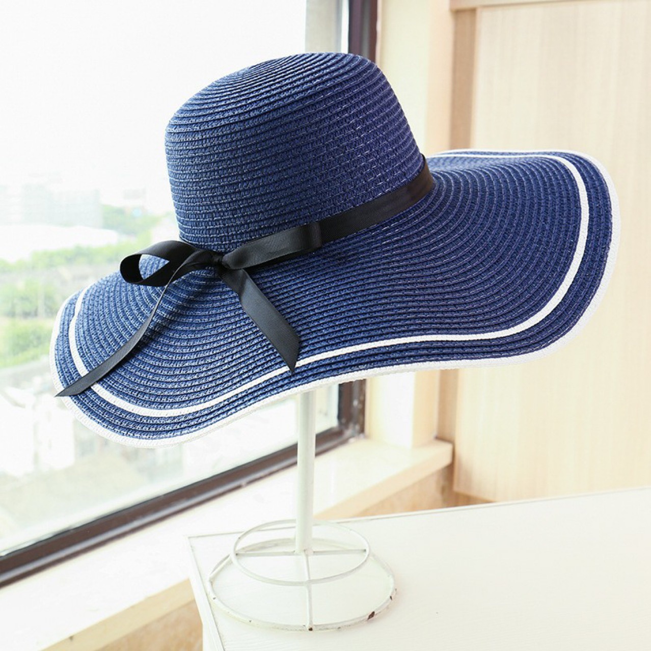 Simple Style, Classic Style Style Wide Eaves Rim Women's Simple Style Classic Style Color Block Wide Eaves Straw Hat