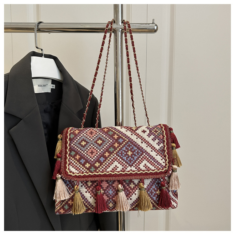 336g Weight Flip Cover Closure Type Single Shoulder Strap Strap Type Shoulder Bag Bags Type Casual, Holiday Occasion Cloth Material Geometric Pattern All Seasons Season Women's Gender Elegant, Ethnic Style Style Square Shape Women's Cloth Geometric Elegant Ethnic Style Square Flip Cover Shoulder Bag 6