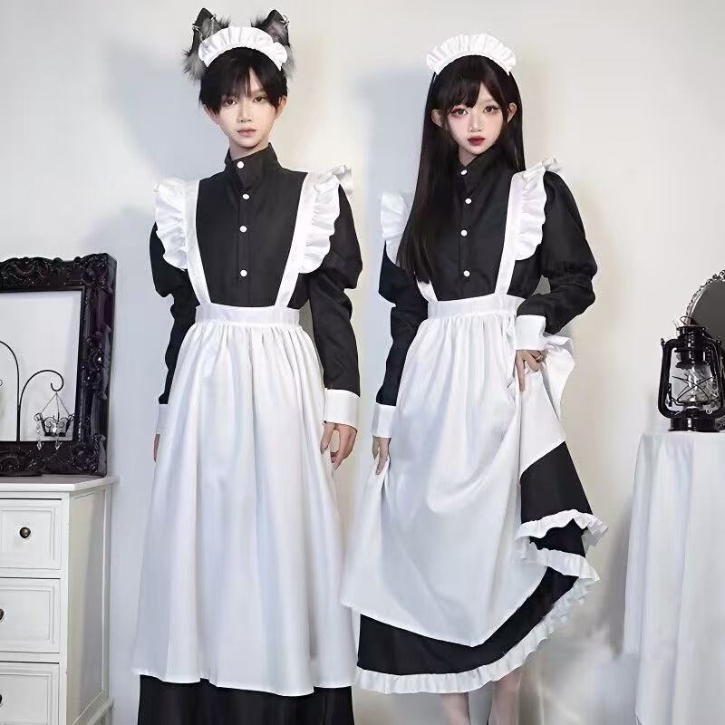 メイド服の男はコスプレを着ています。|undefined