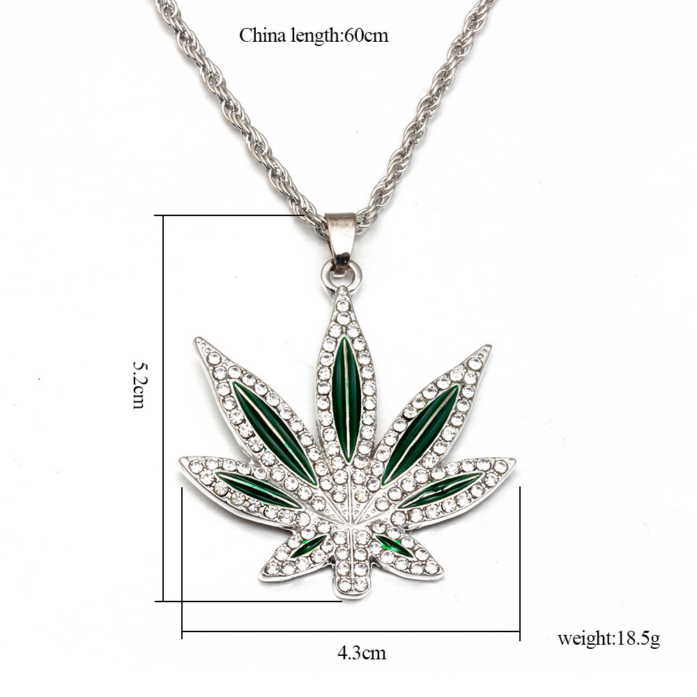Moda europea y americana moda hip hop rock diamante pintura aceite hoja de arce collar transfronterizo luz lujo estilo unisex clavícula cadena