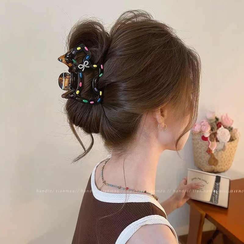 フルダイヤモンドリボンカラフルな水玉模様の子犬ヘアクリップ、髪の量が少ない女性に適しています 2025 新しいヘアクリップサメクリップ|undefined