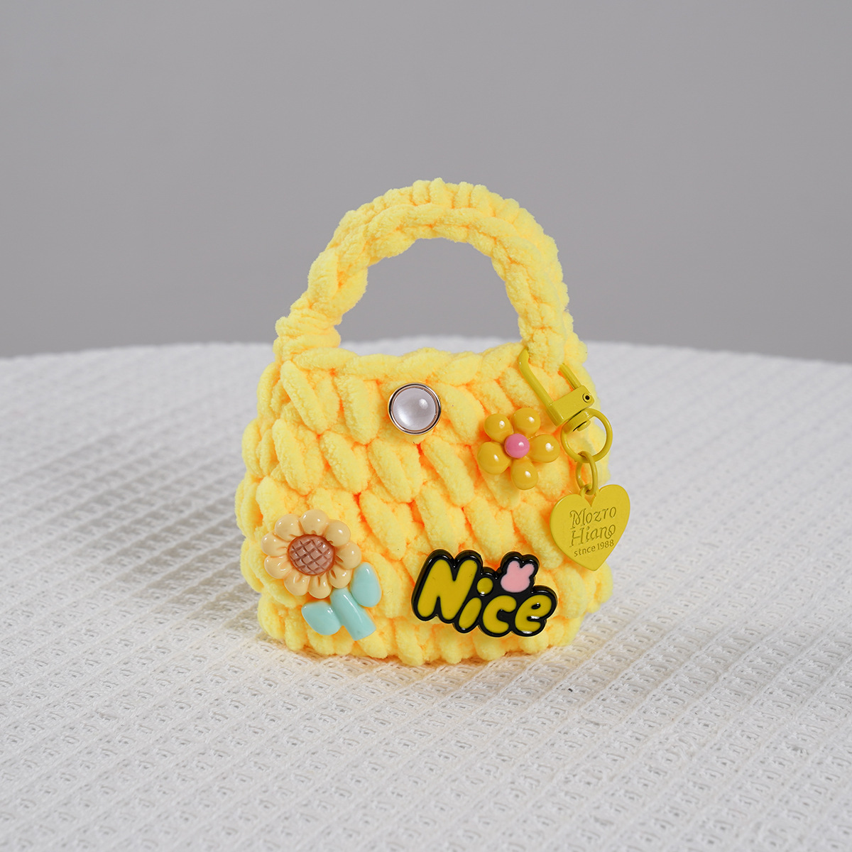 Productos terminados japoneses INS dulce, creativo, encantador, gancho artesanal, auriculares Bluetooth resistentes a la caída, bolso transfronterizo Amazon