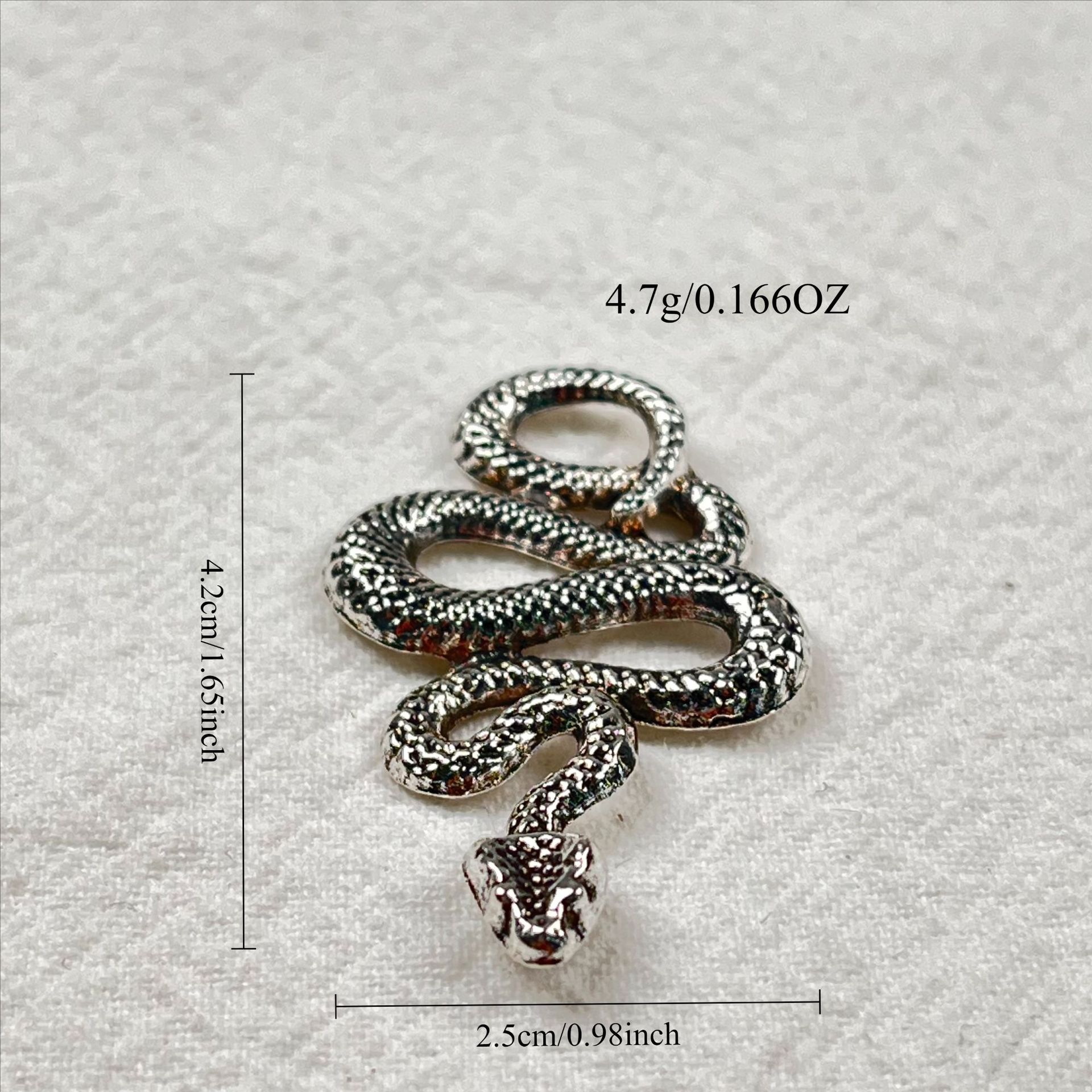 Europa y los Estados Unidos nueva aleación colorida pitón antigua plata colgante accesorios joyas colgante DIY joyas de Halloween