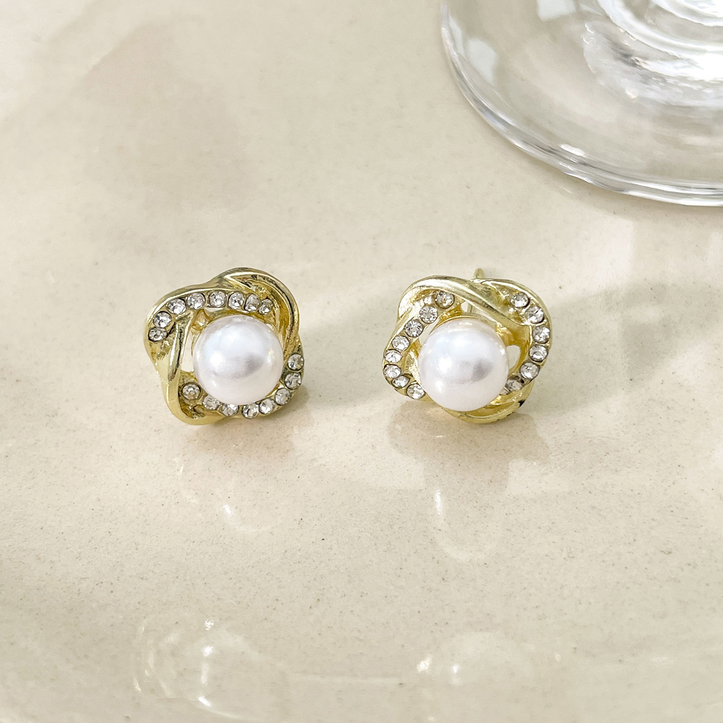 Pendientes al por mayor transfronterizos puestos del mercado nocturno Pendientes de origen empresarial Pendientes de borla de temperamento de todo fósforo público Pendientes coreanos