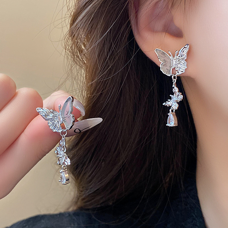 Pendientes de camelia de simulación de aguja de plata Pendientes elegantes retro francés Pendientes de todo fósforo de moda personalizada