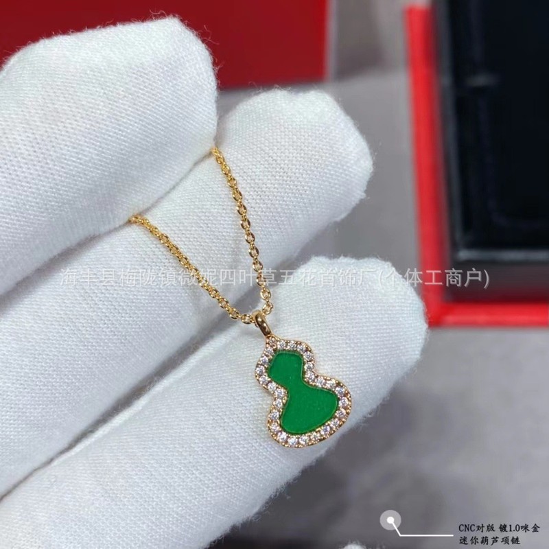 V金高級版ひょうたんネックレス、厚めの18Kローズゴールドメッキ、天然レッドカルセドニーと白蝶貝のペンダント、ダイヤモンドをあしらったダブルひょうたん|undefined