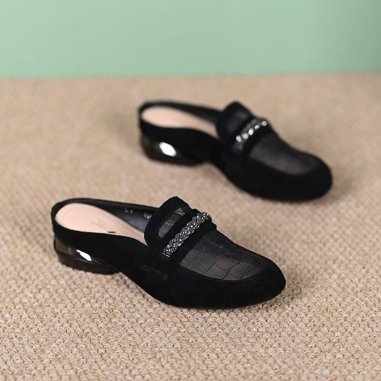 2026 nuevo verano redonda zapatos de cuero plano hueco respirable zapatos de frijol sandalias madre