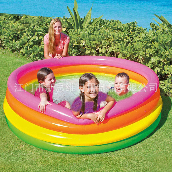 Inflatable beach swimming pool