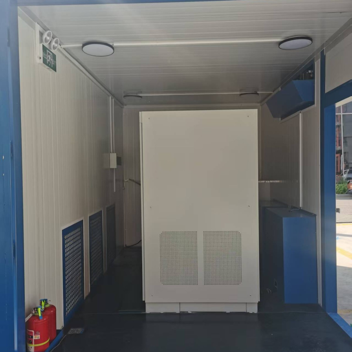 ŷ����˹����300KVA��װ��ʽ��Ƶ��Դ������ɽ�����440V 60HZ