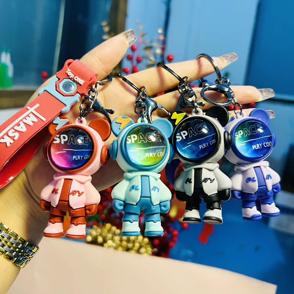 Cross-border cartoon tide cool space man bear key chain car key chain student schoolbag pendant small gift wholesale