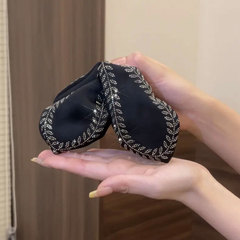 新潮设计感叶片麦穗鲨鱼夹缎面闪钻气质后脑勺抓夹发量多发抓头饰