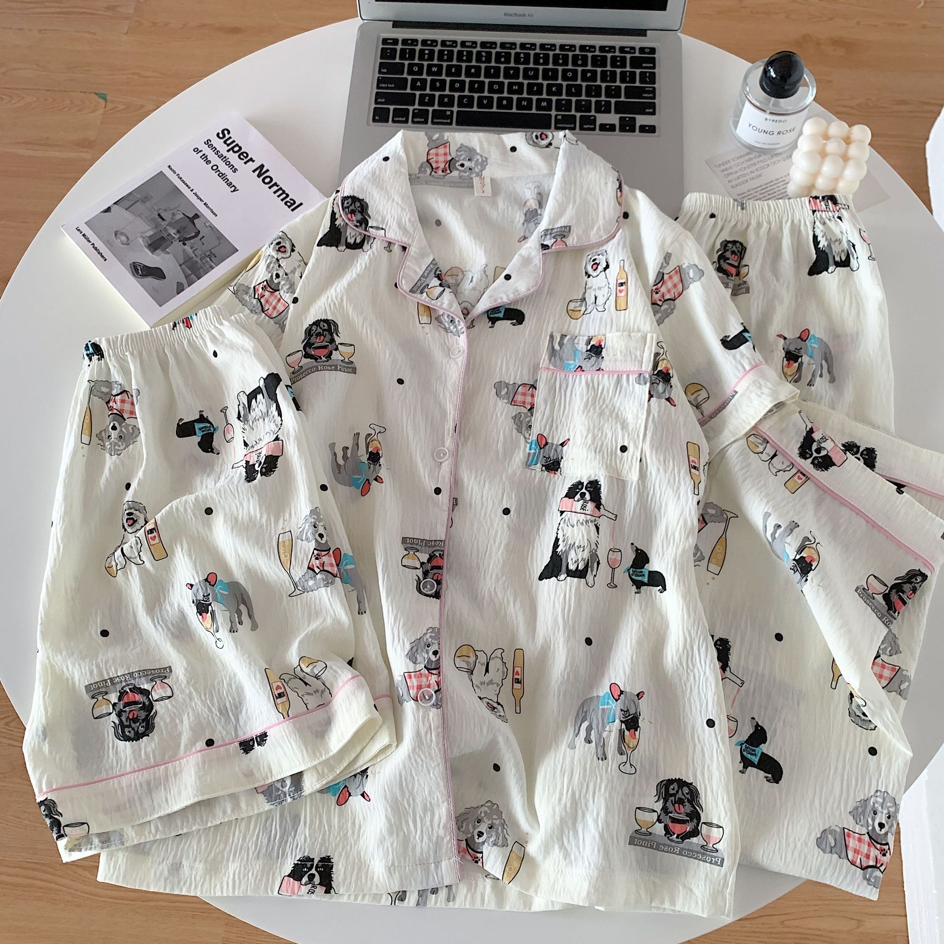 Al por mayor transfronterizo de tres piezas nubes algodón pijama cardigán con solapa mangas cortas pantalones cortos de dibujos animados a cuadros ropa para el hogar