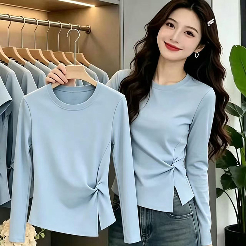 Women's short, pleated, asymmetrical long-sleeve T-shirt, 2026 autumn new collection, loose-fitting inner layer, regular shoulder design, trendy base shirt
