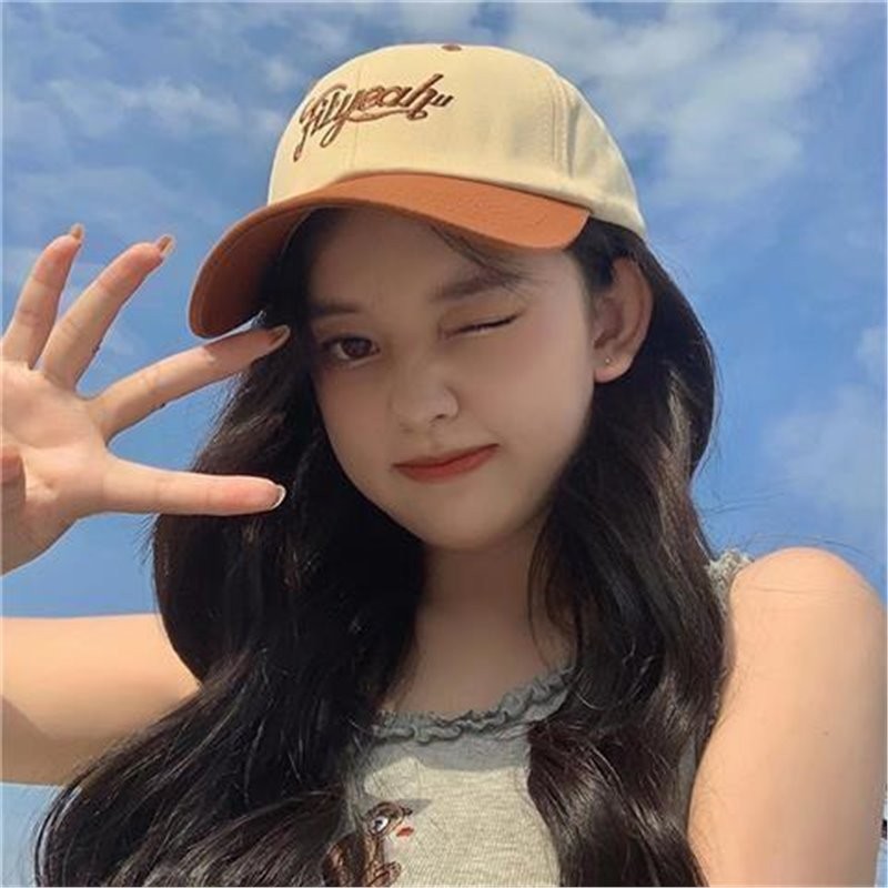 카키색