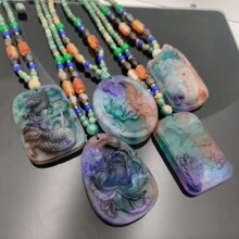 仿七彩斑灵石雕刻项链普贤观音佛像毛衣链山水男女款龙牌直播吊坠