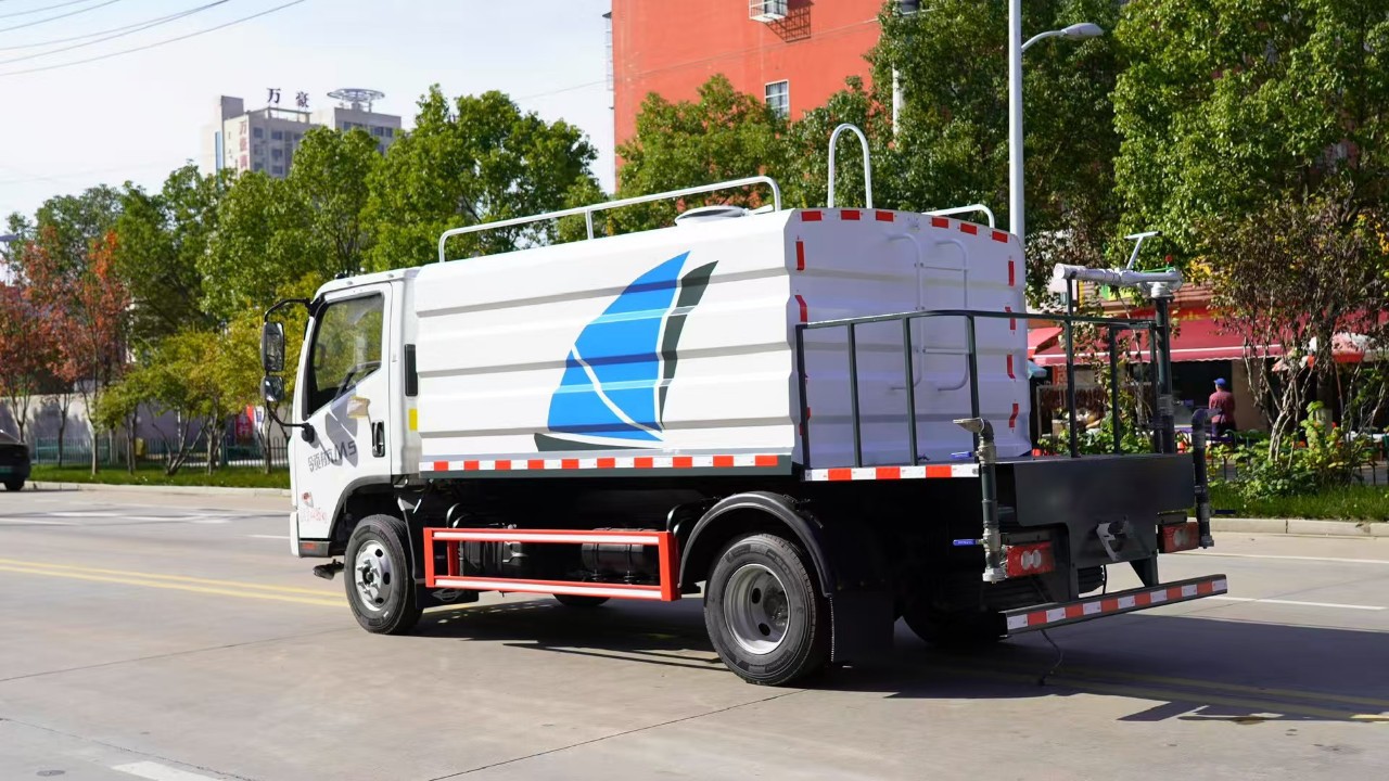 Export Foreign Trade Sprinkler Truck Foton Blue Brand 7 Cubic Meter Sprinkler Truck Sprinkler Truck Fog Cannon Truck Manufacturer Wholesale Price