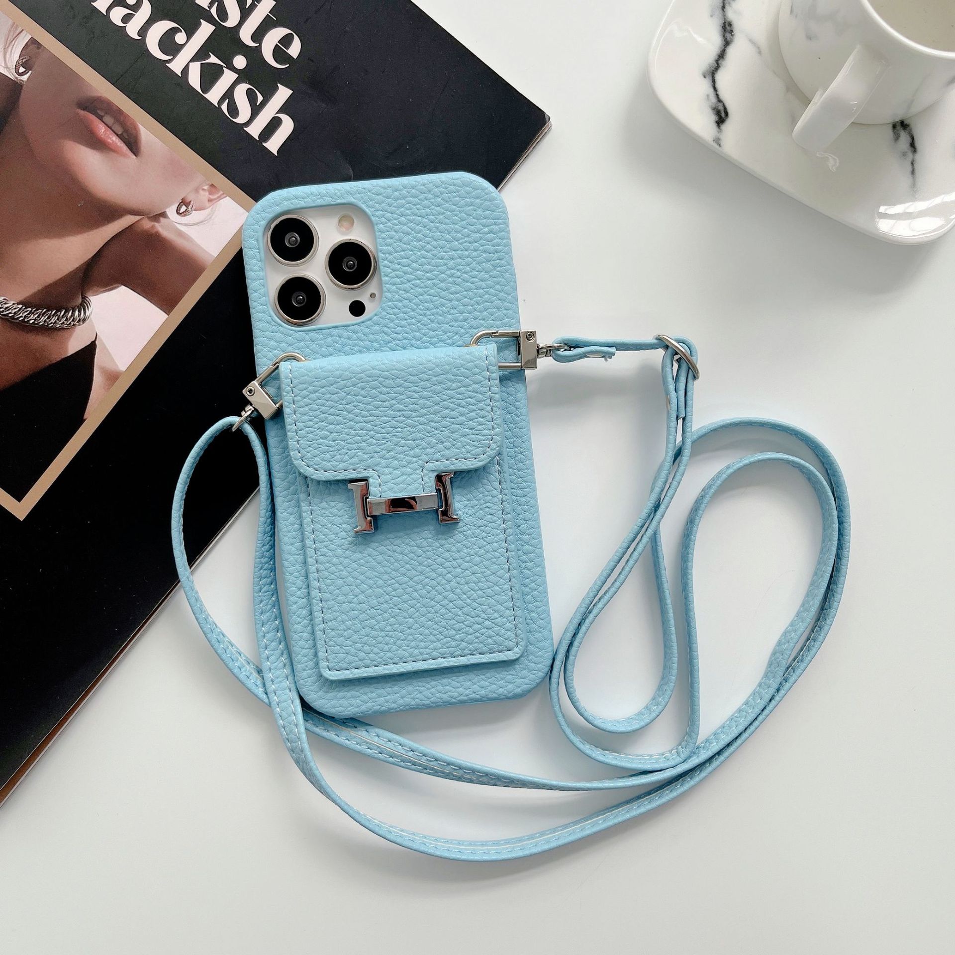 Aplicable al iPhone 17 ProMax Litchi Pattern Hermes bolsa de tarjetas inclinada en la caja del teléfono móvil enchufe de tarjetas colgantes funda de cuero a prueba de caídas