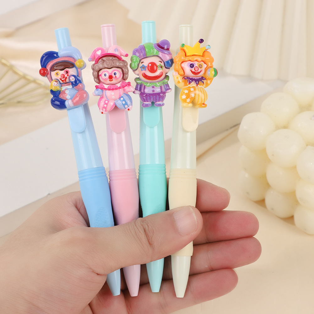 El lápiz eterno de dibujos animados lindo del payaso no es fácil de romper, los estudiantes no necesitan cortar el lápiz HB para niños