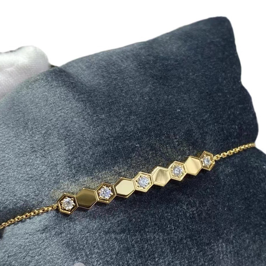 Deimantais puošta širdelės apyrankė vyrams madingas aksesuaras_voghion.com