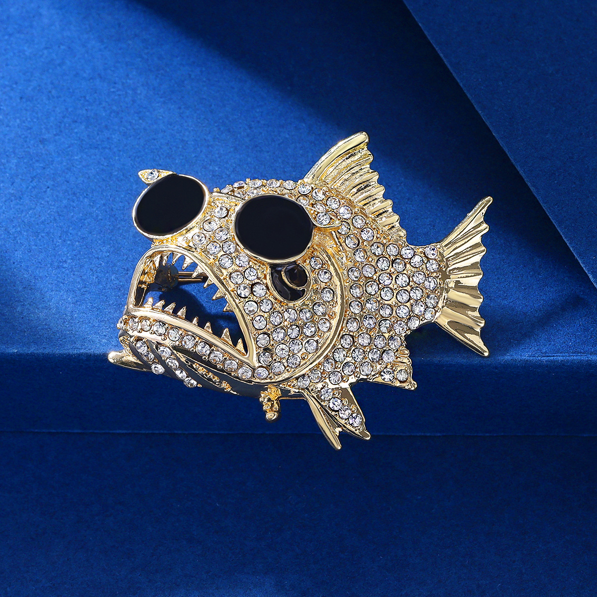 Guofeng Koi broche temperamento lujoso abrigo accesorios de ropa aleación broche goteo azul abrigo de carpa flor de pecho