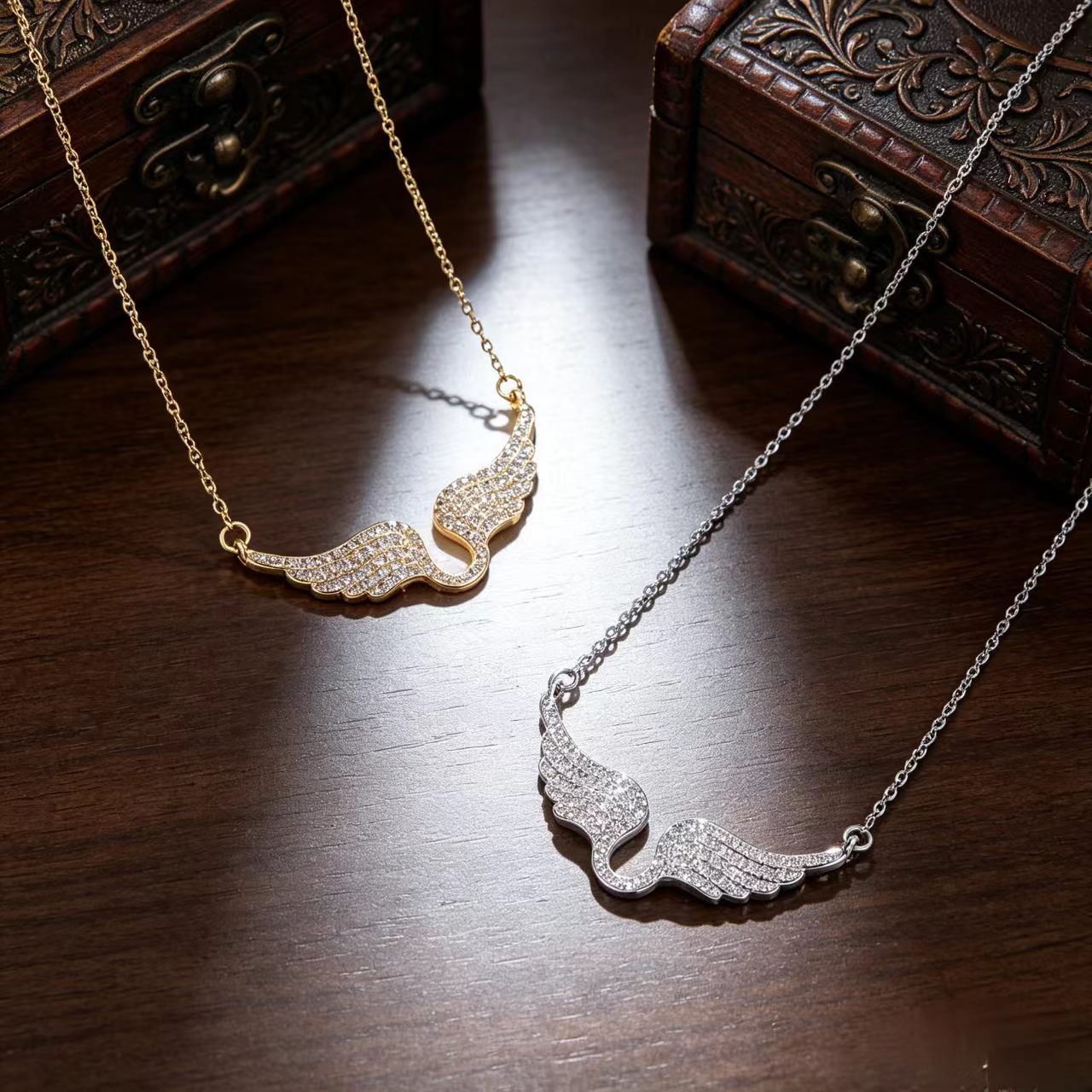 Collana con ali d angelo per donna pendente lusso con diamanti_voghion.com